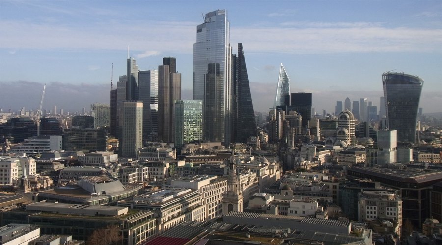 中汽协:7月车市进入传统淡季 新能源汽车持续增长